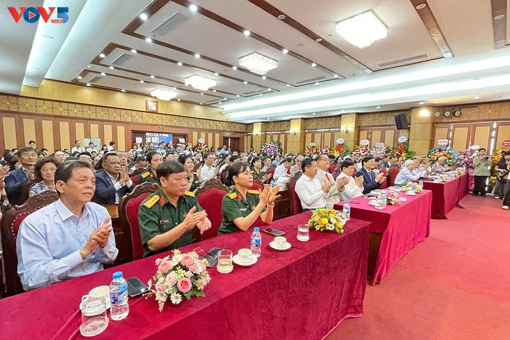 Ra mắt cuốn sách “Sự thật, lẽ phải và ngọn bút” của nhà báo Hồ Quang Lợi - ảnh 1