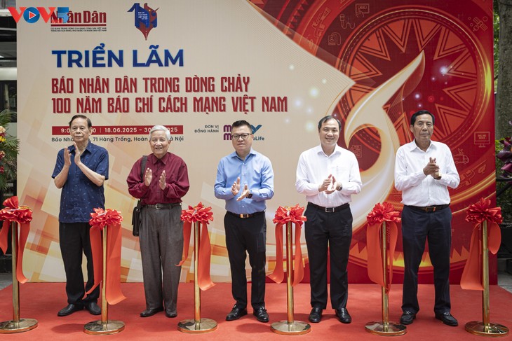Ra mắt sách và triển lãm đặc biệt kỷ niệm 100 năm Ngày Báo chí Cách mạng Việt Nam - ảnh 6
