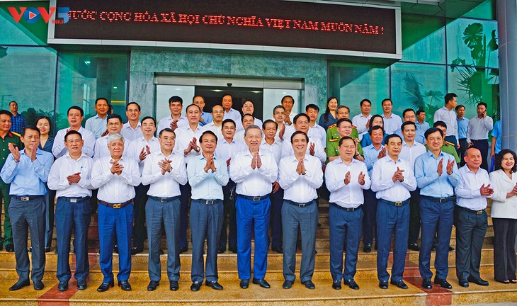 Réforme institutionnelle: Tô Lâm travaille avec les autorités des provinces de Phu Tho, Vinh Phuc et Hoa Binh - ảnh 3