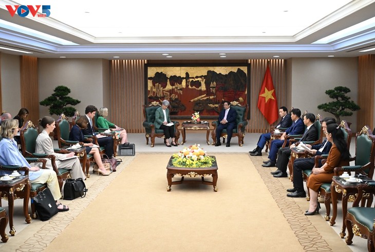 Pham Minh Chinh reçoit la ministre australienne des Affaires étrangères  - ảnh 2