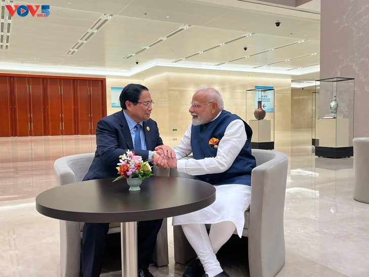 SCO: le Premier ministre vietnamien multiplie les rencontres bilatérales à Tianjin - ảnh 3