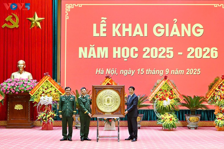 Le président vietnamien exhorte à renforcer le rôle stratégique de l’Académie de Défense nationale - ảnh 1