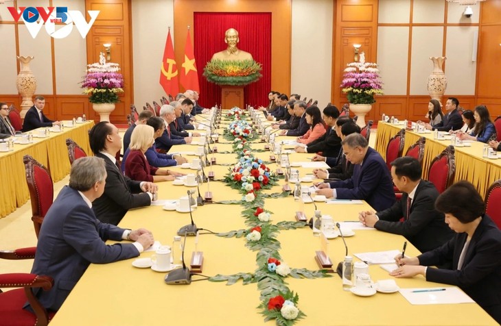 Le président de la Douma d’État russe reçu par les plus hauts dirigeants vietnamiens - ảnh 1