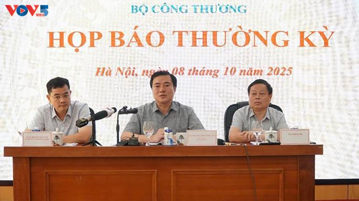 La Foire d’automne 2025 surfe sur le succès de l’exposition des 80 ans d’indépendance du Vietnam - ảnh 1