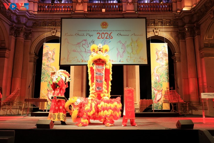 Têt 2026 à Paris: la communauté vietnamienne célèbre un «nouveau chapitre» des relations franco-vietnamiennes - ảnh 1