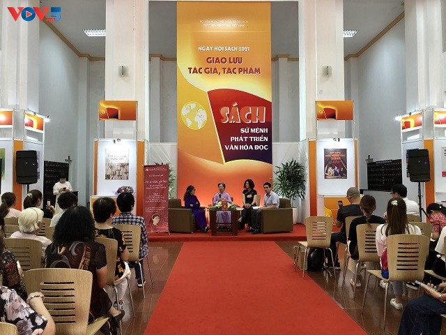 “Nữ sĩ thời gió bụi” của Lê Phương Liên: Nối bản chỉ sau hai tuần ra mắt - ảnh 3