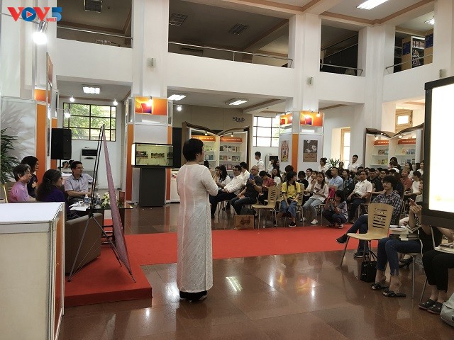 “Nữ sĩ thời gió bụi” của Lê Phương Liên: Nối bản chỉ sau hai tuần ra mắt - ảnh 1