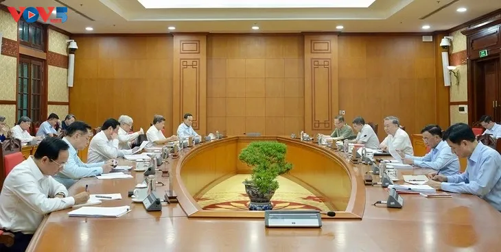 Toàn văn Kết luận của Bộ Chính trị về sắp xếp tổ chức bộ máy và đơn vị hành chính - ảnh 1