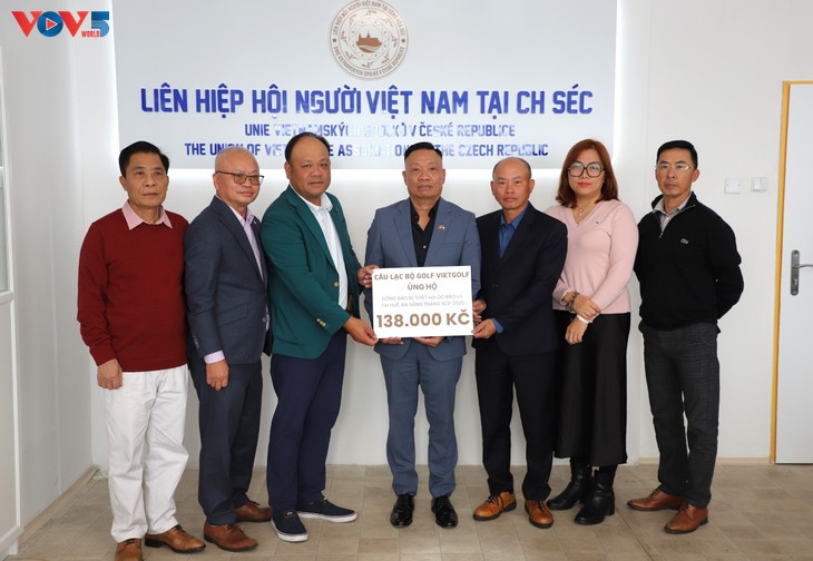 Người Việt tại Séc hướng về miền Trung sau ảnh hưởng từ cơn bão số 12 (Fengshen) - ảnh 2