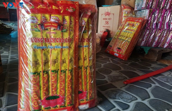 Làng nghề làm hương Báo Ân rộn ràng dịp cuối năm - ảnh 4
