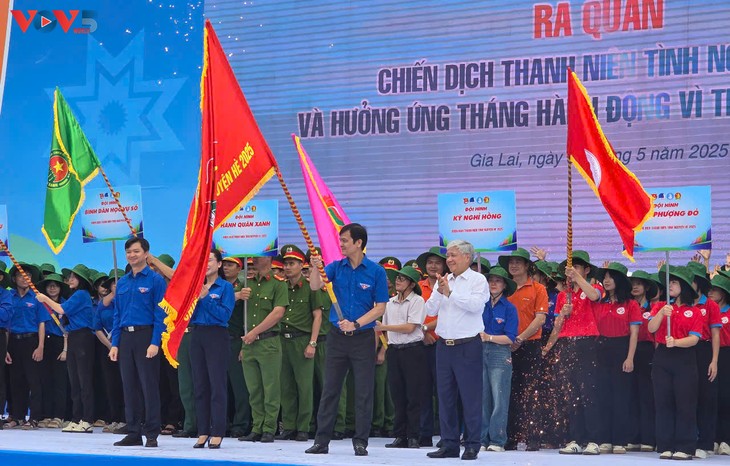 เปิดกิจกรรมเยาวชนจิตอาสาฤดูร้อนปี 2025  - ảnh 1