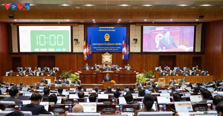 กัมพูชาจะยื่นข้อพิพาทชายแดนต่อศาลโลก - ảnh 1