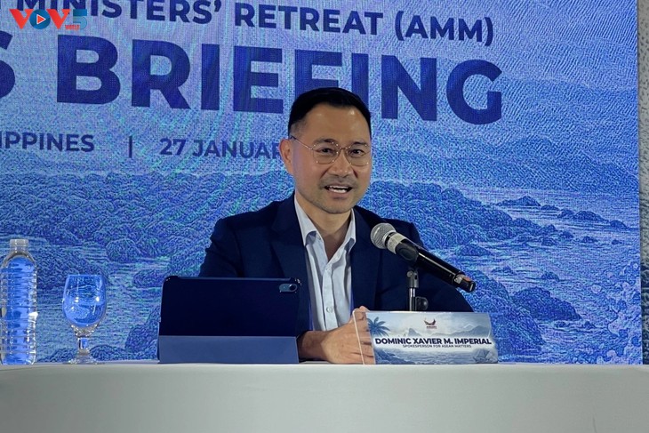 การประชุมรัฐมนตรีต่างประเทศอาเซียนอย่างไม่เป็นทางการหารือถึงปัญหาที่ร้อนระอุในภูมิภาค - ảnh 1