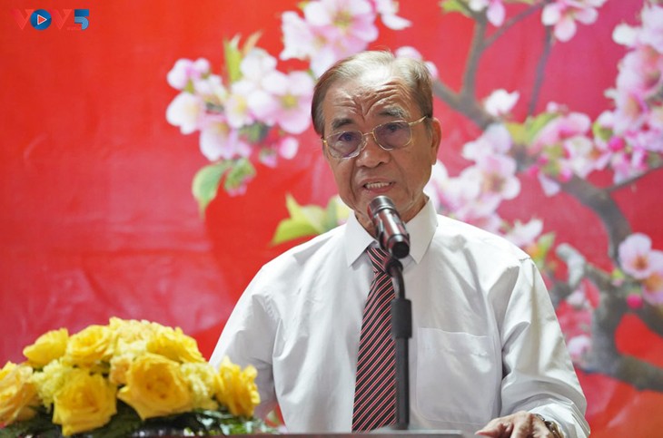 ชาวเวียดนามโพ้นทะเลฉลองตรุษเต๊ตและมุ่งใจสู่ปิตุภูมิ - ảnh 2