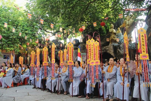 L Anniversaire De Bouddha Fete A Ho Chi Minh Ville