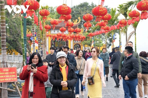 is japan crowded during chinese new year