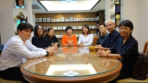 Kondisi Ekonomi Sosial Politik Dan Pendidikan Negara Thailand - Terkait