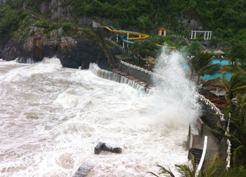 台風による被害克服作業促進中