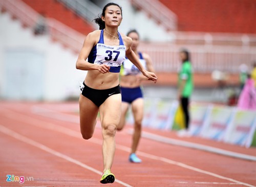 ベトナムの女子陸上選手レ トウ チンさん