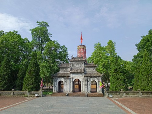 Thành Cổ Sơn Tây: Điểm điểm đến không thể bỏ qua khi du lịch xứ Đoài