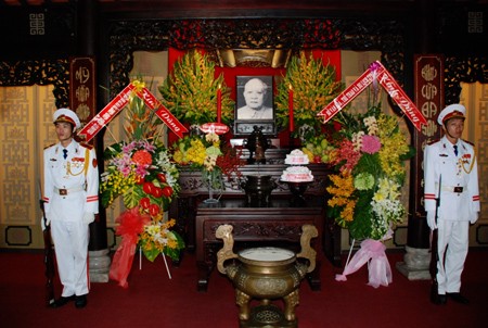 Conmemoran 125 años del natalicio del presidente Ton Duc Thang - ảnh 1