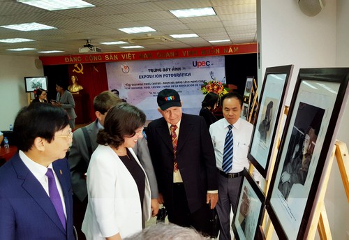 En Hanói exposición de un fotorreportero veterano de Cuba - ảnh 2