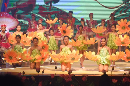 La Voz de Vietnam acoge festival de canto en respuesta al Día Internacional de la Infancia - ảnh 1