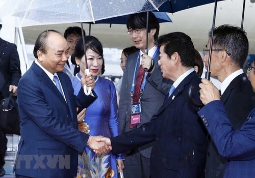 Primer ministro de Vietnam anuncia a medios de comunicación el objetivo de su visita a Japón - ảnh 1