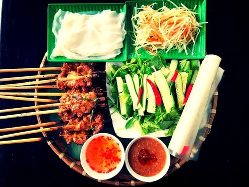 Recorrido gastronómico por el Casco Antiguo de Hoi An - ảnh 1