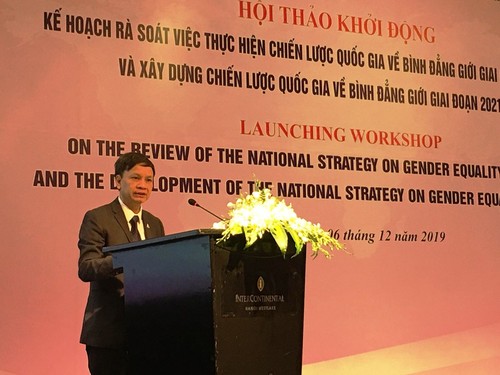 Vietnam analiza 10 años de Estrategia Nacional para la igualdad de género - ảnh 1