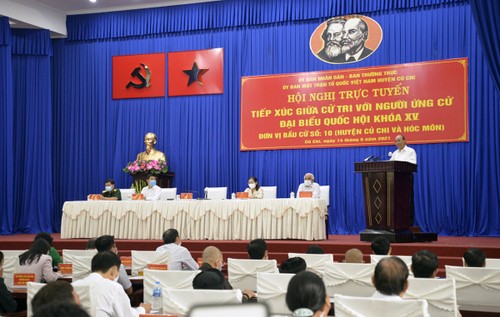 El presidente de Vietnam orienta el desarrollo de Ciudad Ho Chi Minh - ảnh 1