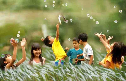 Vietnam fortalecen el apoyo a los niños afectados por el covid-19 - ảnh 1