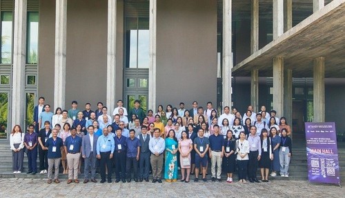 Simposio internacional sobre nanobiotecnología, tecnología de biosensores e informática en Binh Dinh - ảnh 1