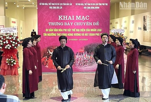 Dos Patrimonios Culturales Inmateriales de la Humanidad resaltan en una exposición en Dak Lak - ảnh 1