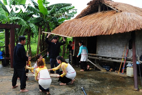 Belleza cultural de la etnia Mang en Lai Chau - ảnh 2