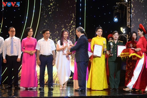 La Voz de Vietnam gana gran premio en Festival Nacional de Radio - ảnh 1