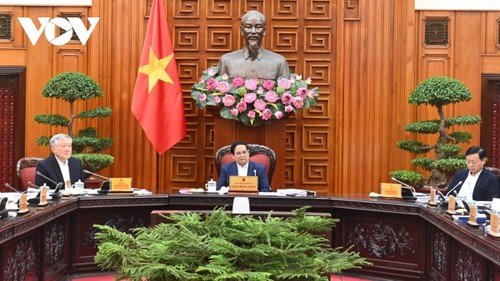 Primer Ministro de Vietnam preside reunión del Comité Directivo para la reorganización del aparato estatal - ảnh 1