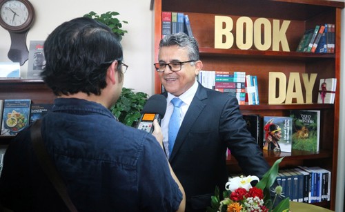 Amigos internacionales acompañan la IV edición del Día del Libro y la Cultura de la Lectura en Hanói - ảnh 2