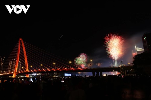 Ciudad Ho Chi Minh celebra el 50.º aniversario de la reunificación nacional - ảnh 3