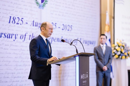 Uruguay celebra en Hanói el bicentenario de su Independencia y refuerza la cooperación con Vietnam - ảnh 1