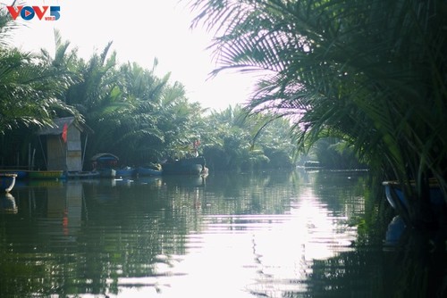 Bosque de cocoteros de Bay Mau: “Un pequeño Mekong” en pleno corazón de Hoi An - ảnh 6