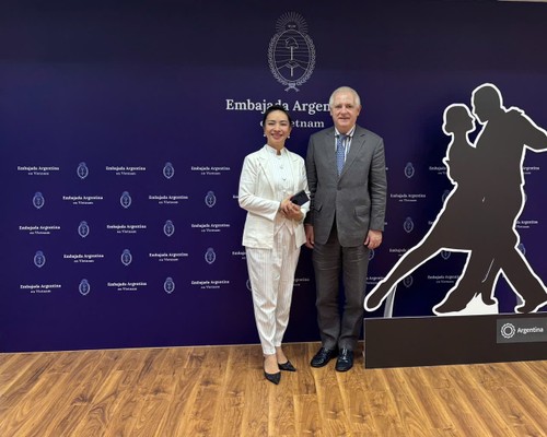 Embajada de Argentina busca ampliar eventos relacionados con el tango en Vietnam  - ảnh 1