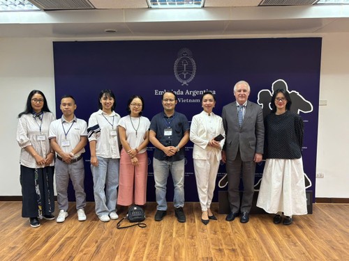 Embajada de Argentina busca ampliar eventos relacionados con el tango en Vietnam  - ảnh 2