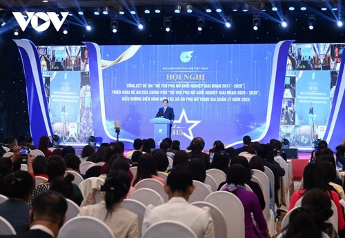 Primer Ministro de Vietnam asiste al balance del programa de apoyo al emprendimiento femenino - ảnh 1