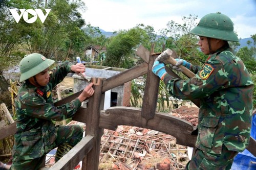  La Zona Militar 5 impulsa la reconstrucción de viviendas tras las inundaciones - ảnh 2