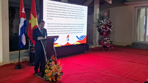 Cuba concede la Medalla de la Amistad a Nguyen Thanh Nghi por su contribución a las relaciones bilaterales - ảnh 2