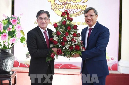 La comunidad vietnamita en Cuba refuerza su cohesión en el Año Nuevo Lunar - ảnh 1