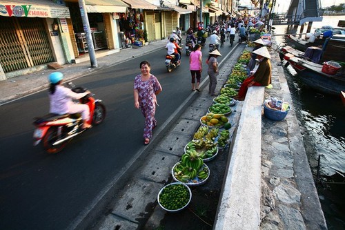 El puerto de Binh Dong  - ảnh 10