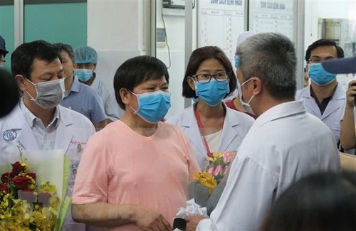 Paciente chino infectado con coronavirus recibe alta médica en Vietnam  - ảnh 1