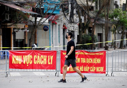 Politico: Vietnam como país líder en combate contra el Covid-19 - ảnh 1